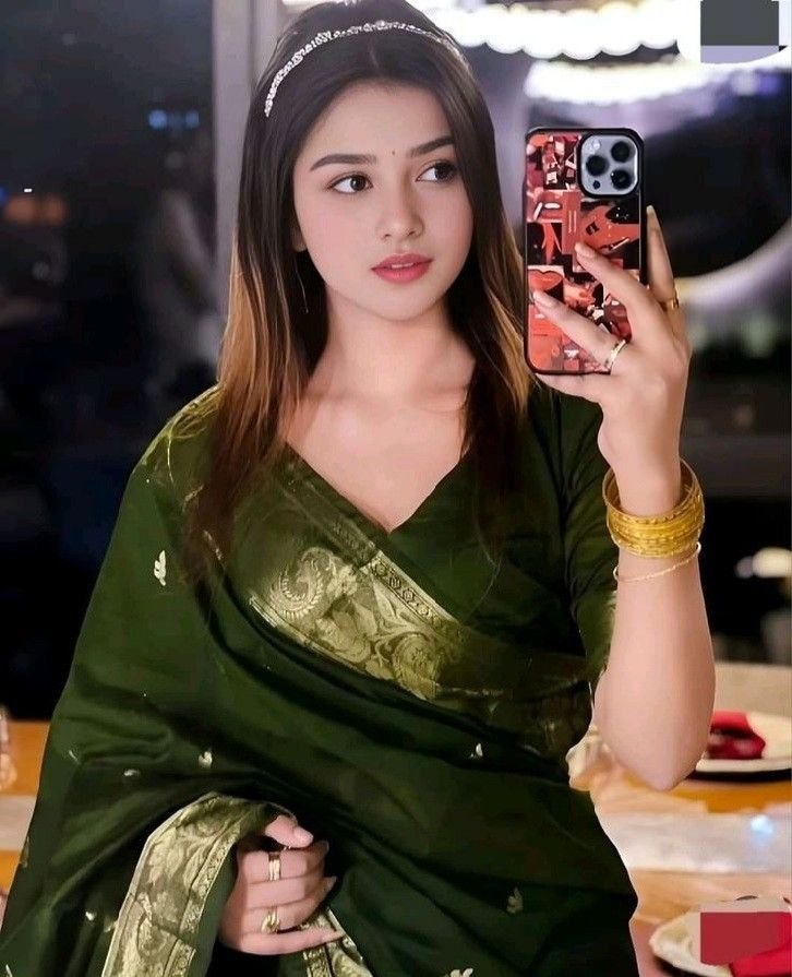 Saree hot dpz