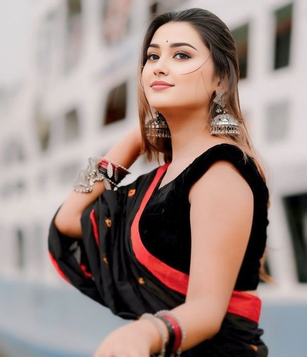 Alone girl dp for whatsapp profile (13)