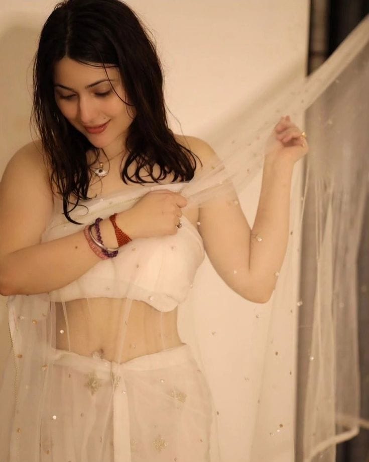 Alone girl dp for whatsapp profile (19)