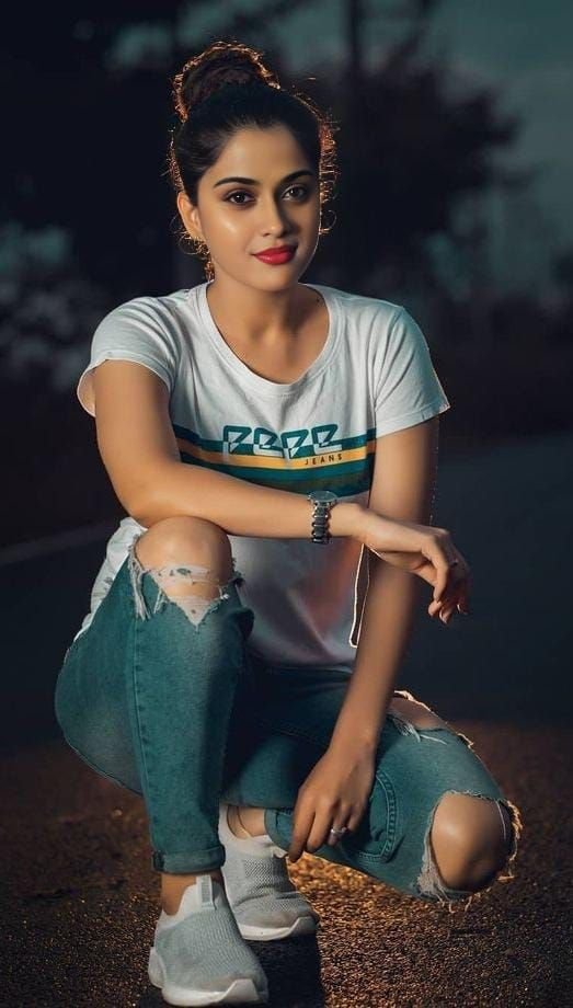 Alone girl dp for whatsapp profile (7)