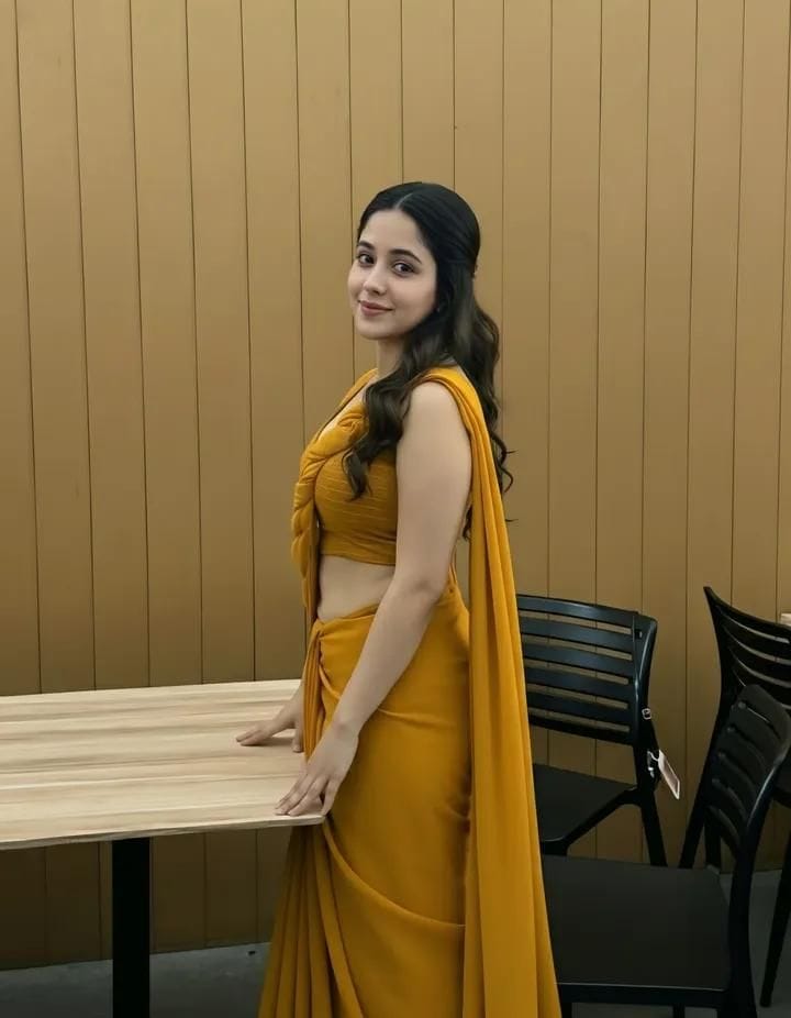 Beautiful girl dp (102)