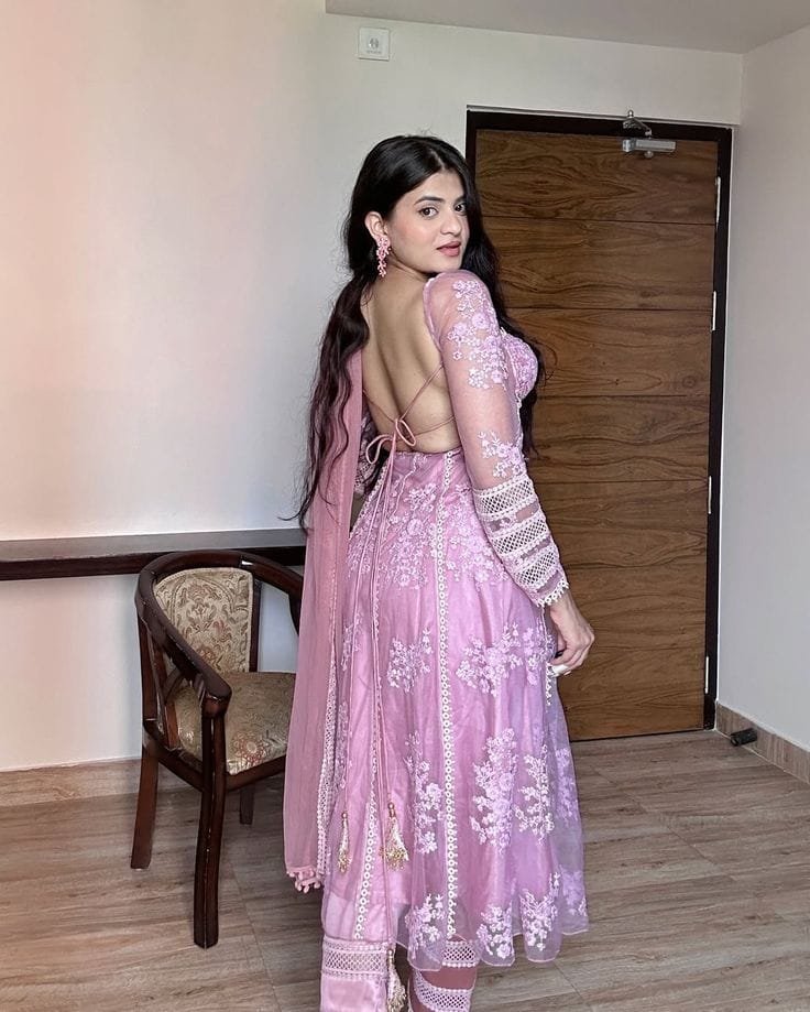 Beautiful girl dp (14)