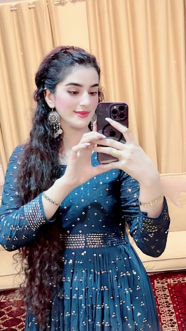 Beautiful girl dp (16)