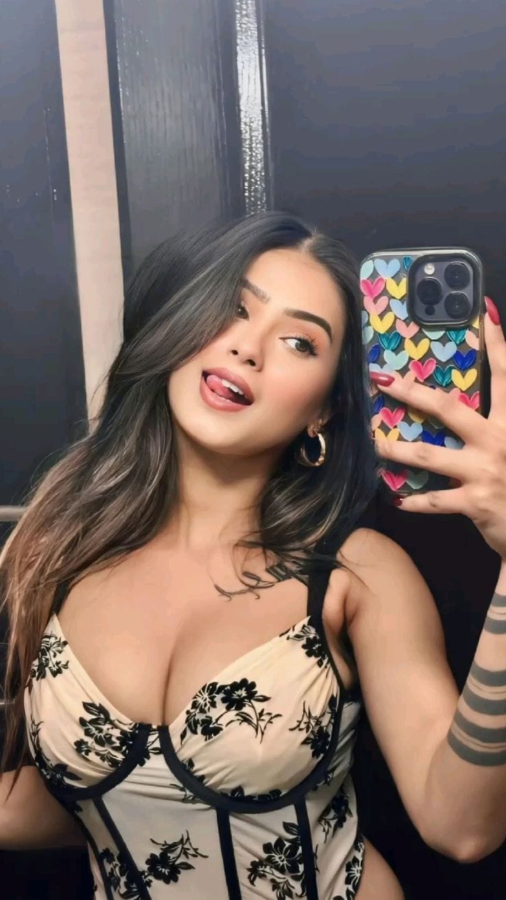 Beautiful girl dp