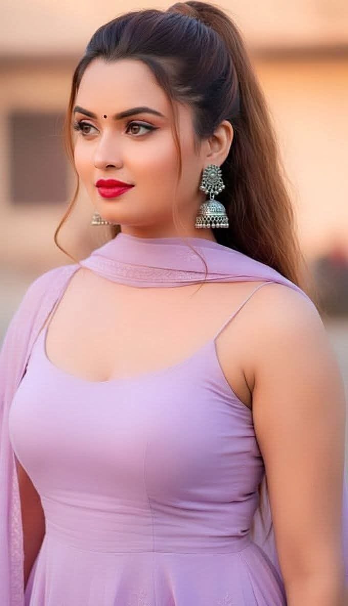 Beautiful girl dp for whatsapp (37)