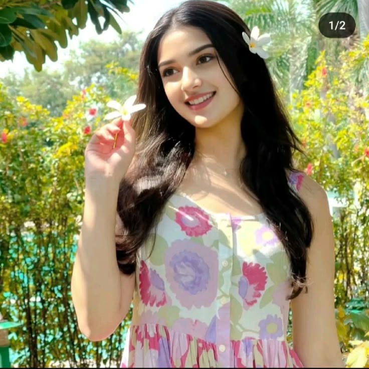 Beautiful girl dp
