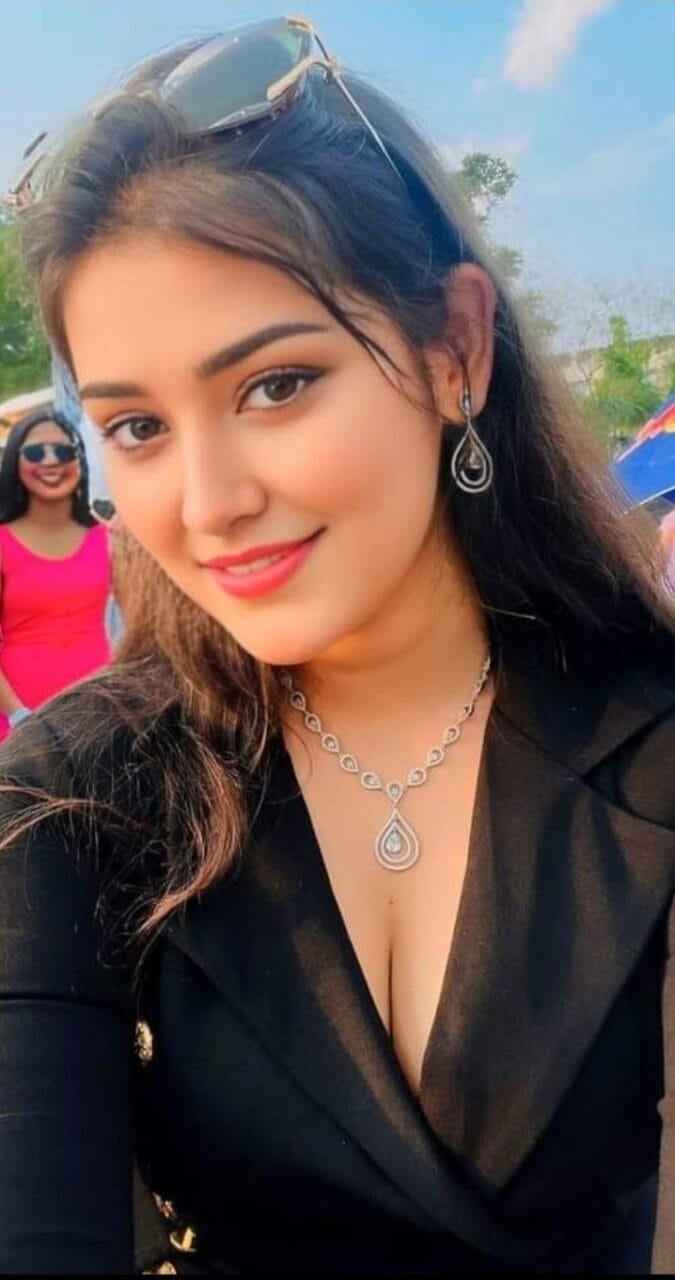 Beautiful girl photo