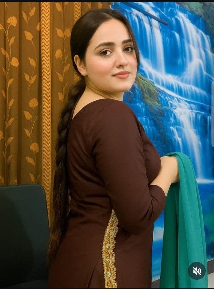 Beautiful girl photo hd (4)