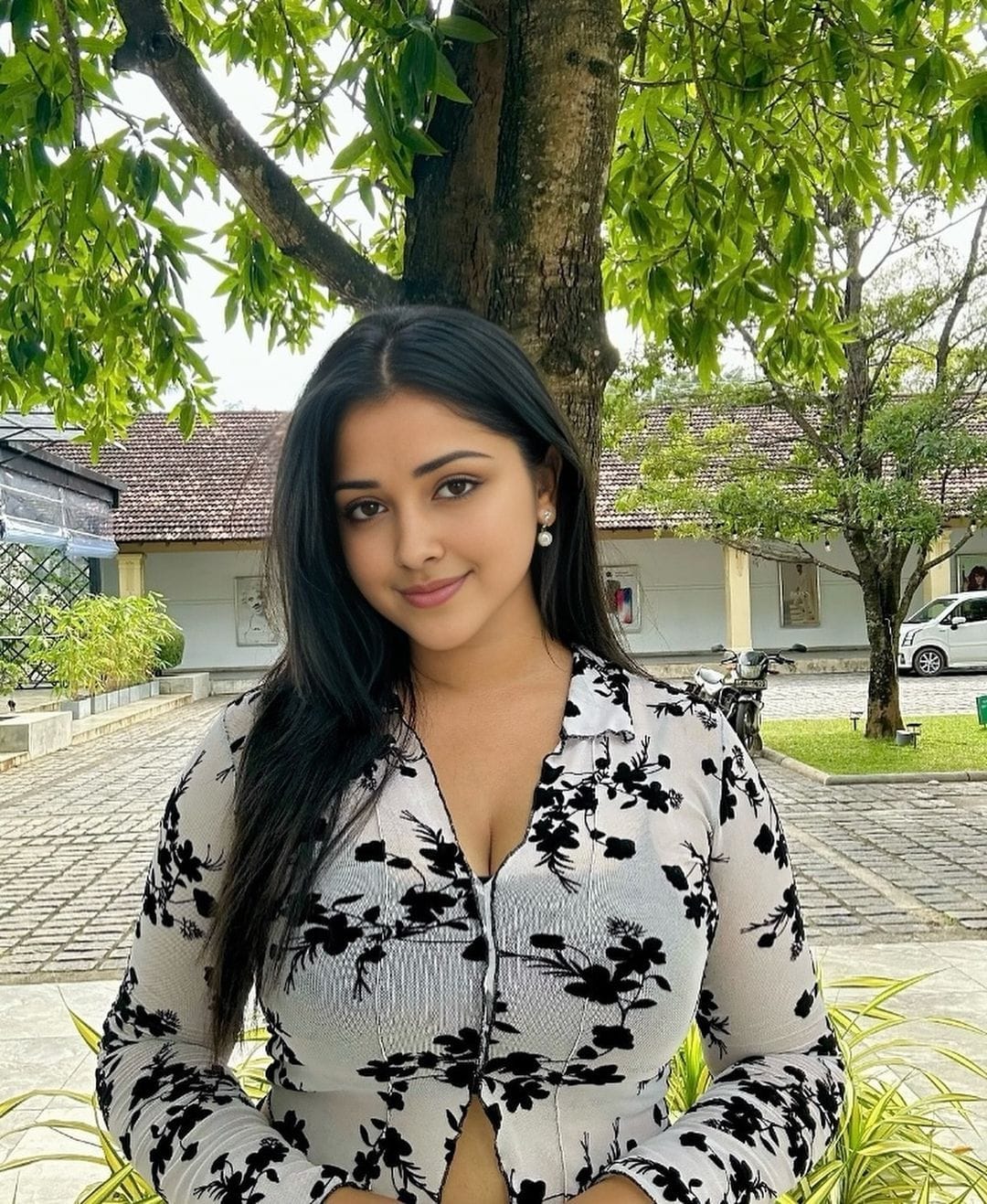 Beautiful girl photo real (13)
