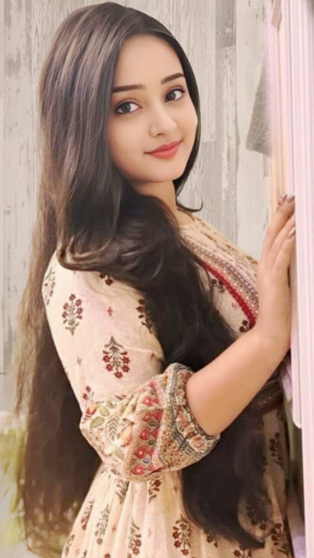 Beautiful girl photo real (3)