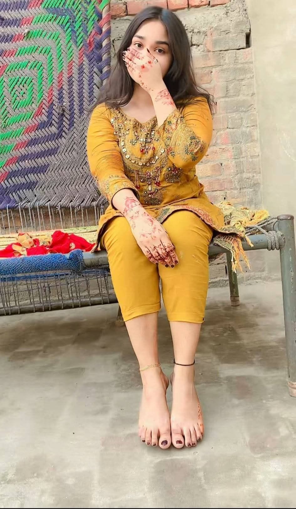 Beautiful girl photo real (4)