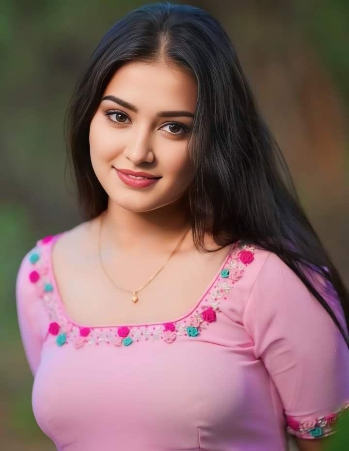 Beautiful girl photo wallpaper (1)