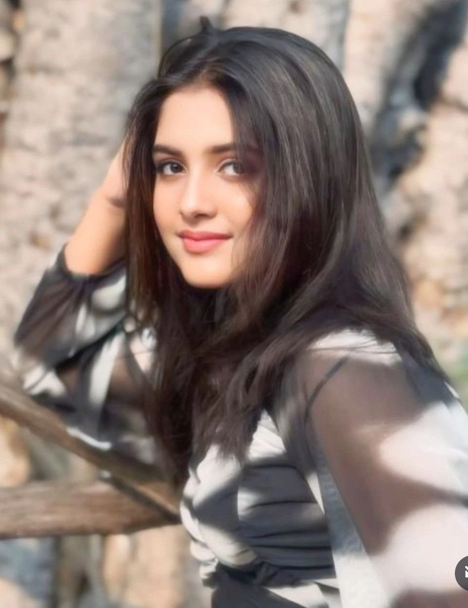 Beautiful girls dp for whatsapp (17)