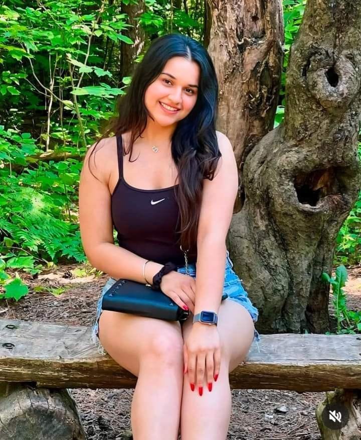 Beautiful Girls Photos (21)