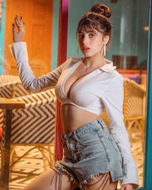 Beautiful girls pics (90)