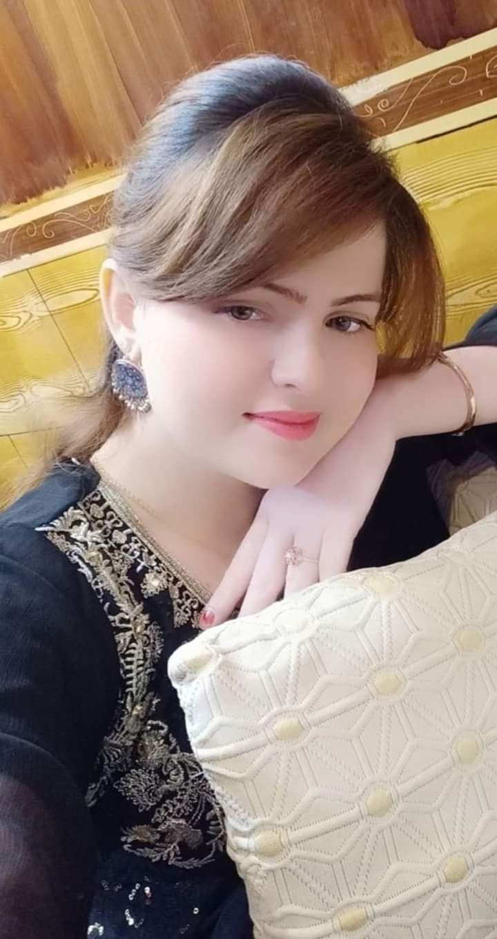 Beautiful muslim girls dp for instagram 2