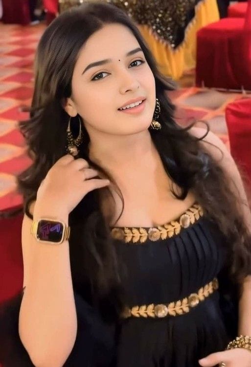 Beautiful muslim girls dp for instagram 8