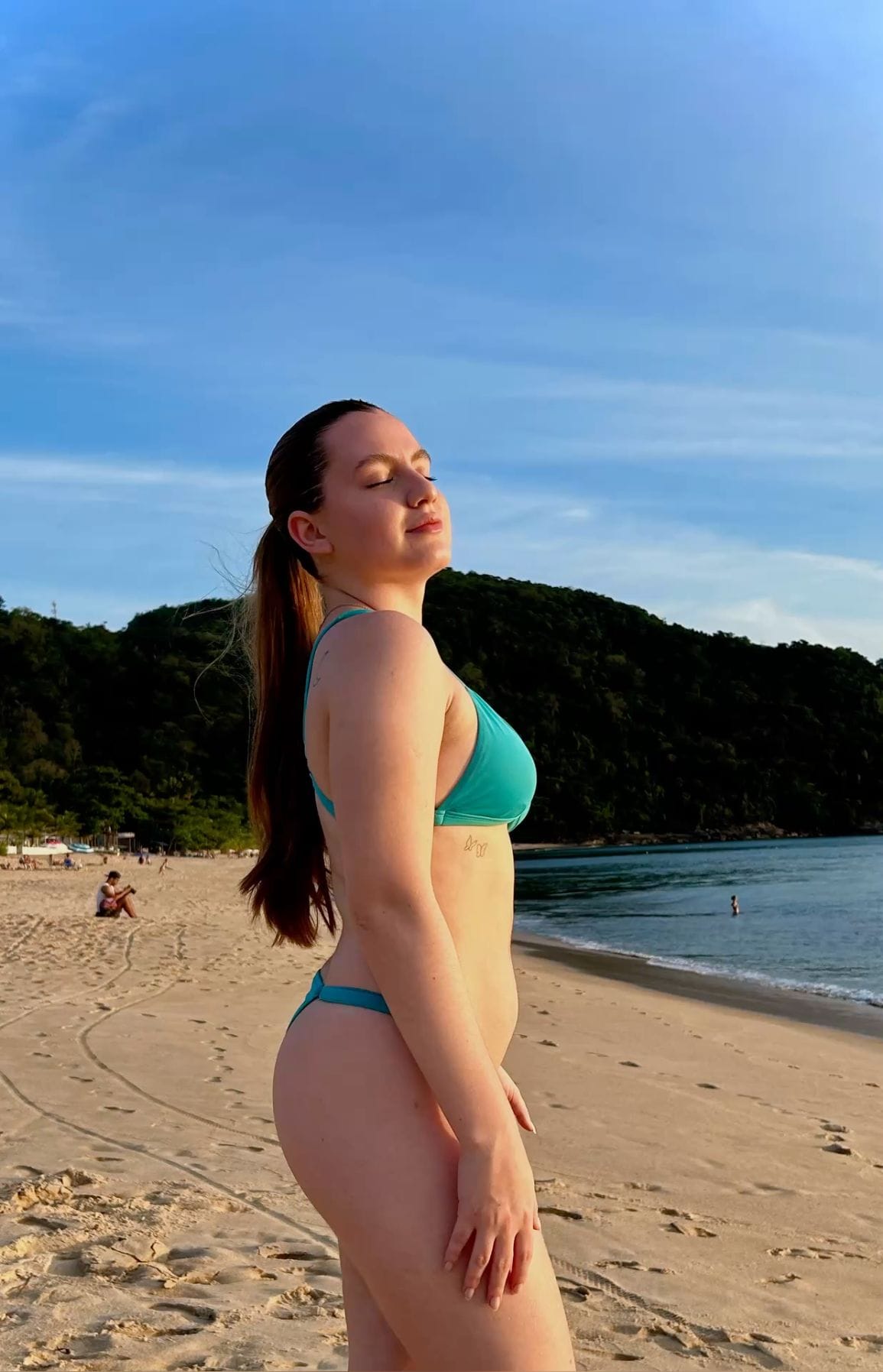 Bikini girls pics (29)