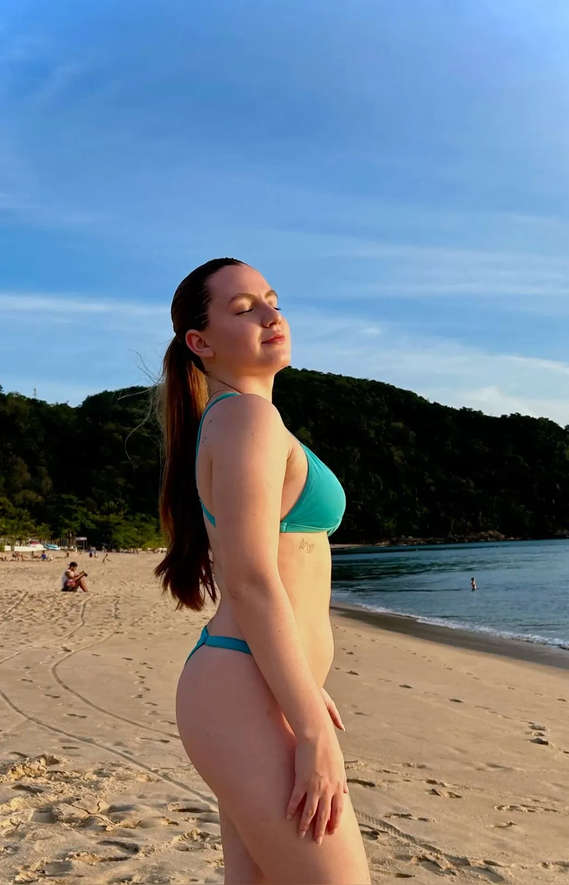 Bikini girls pics (29)