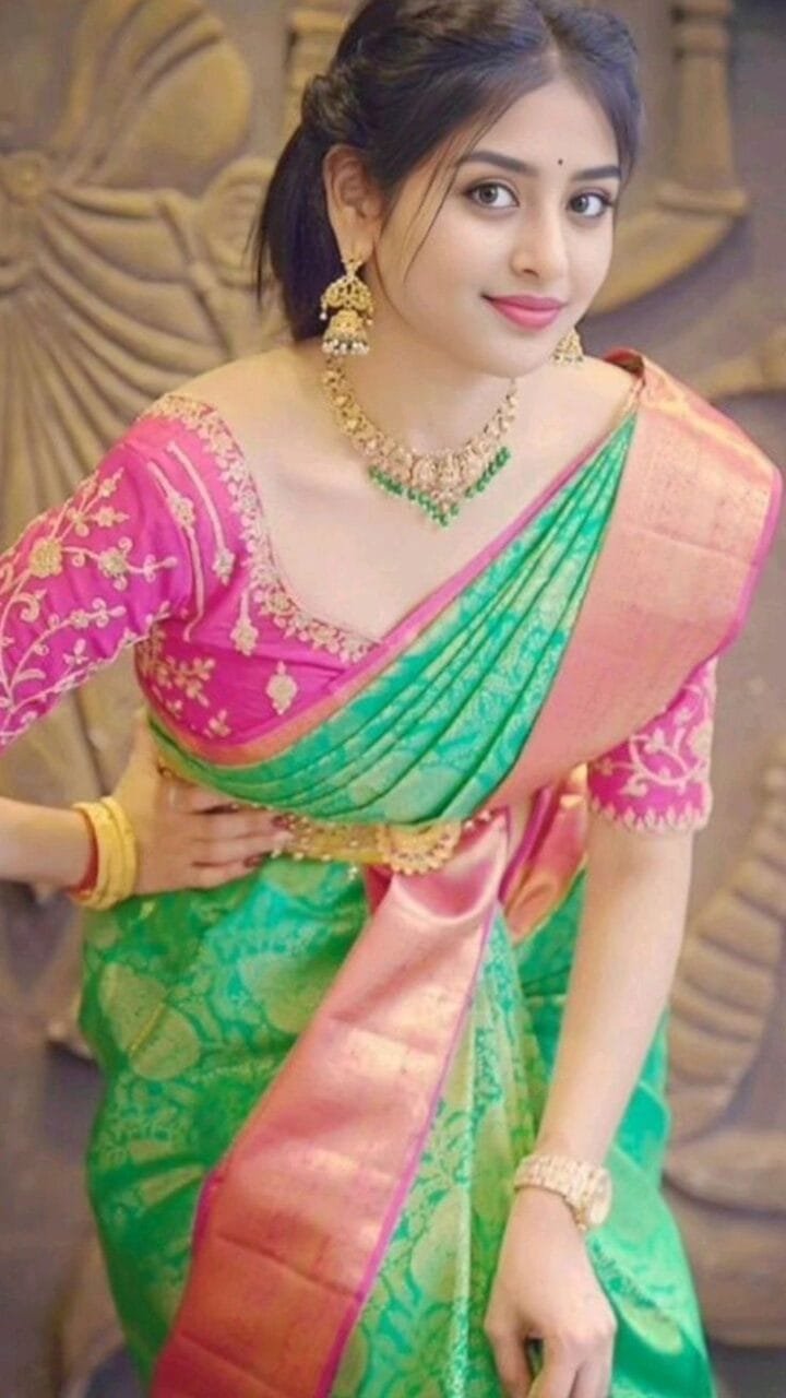 Cute beautiful girls dp (17)