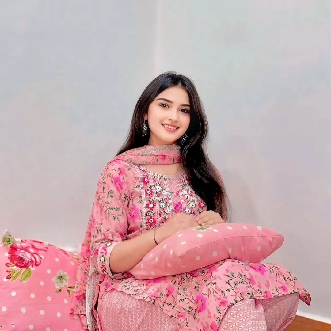 Cute beautiful girls dp (20)