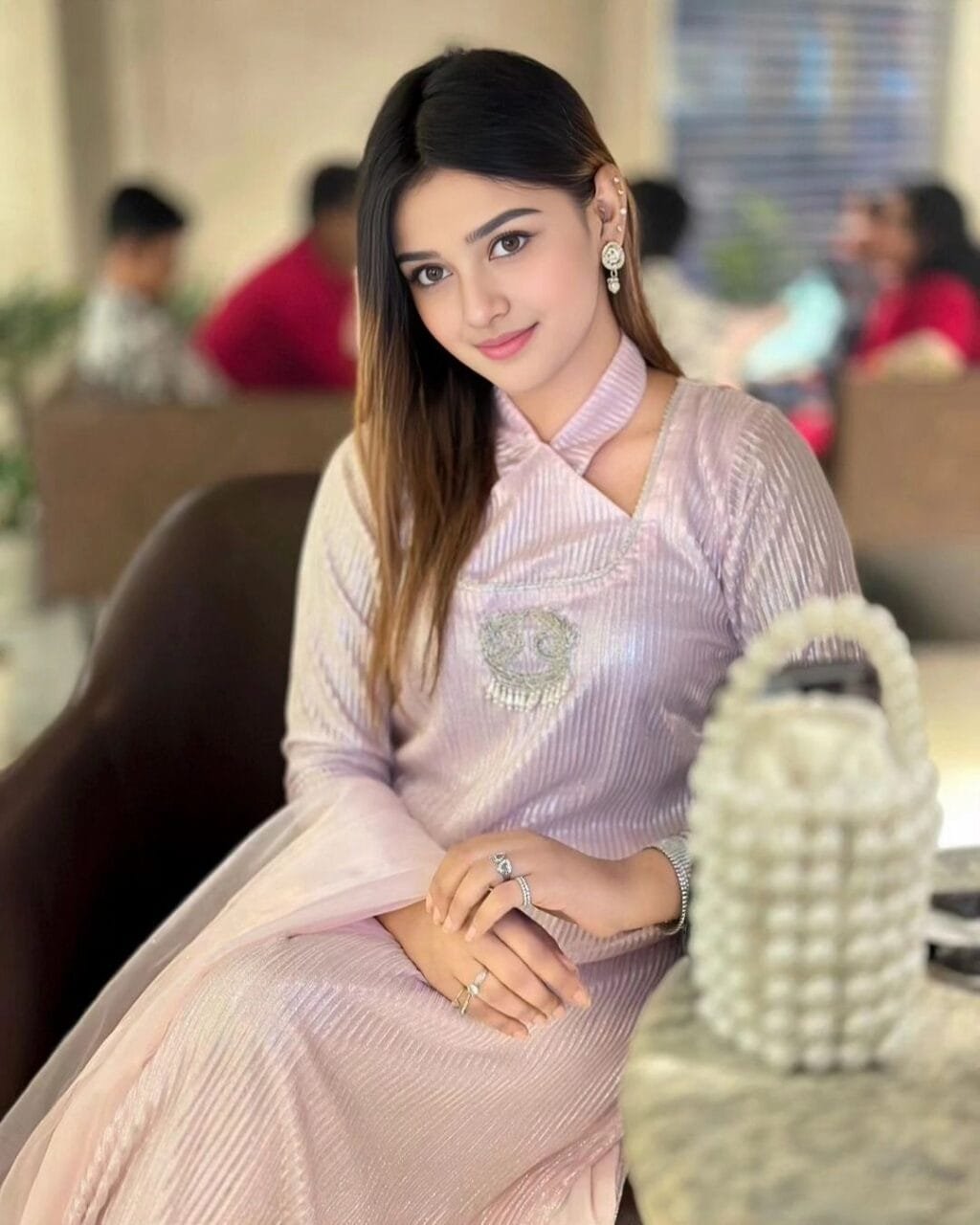 Cute beautiful girls dp (23)