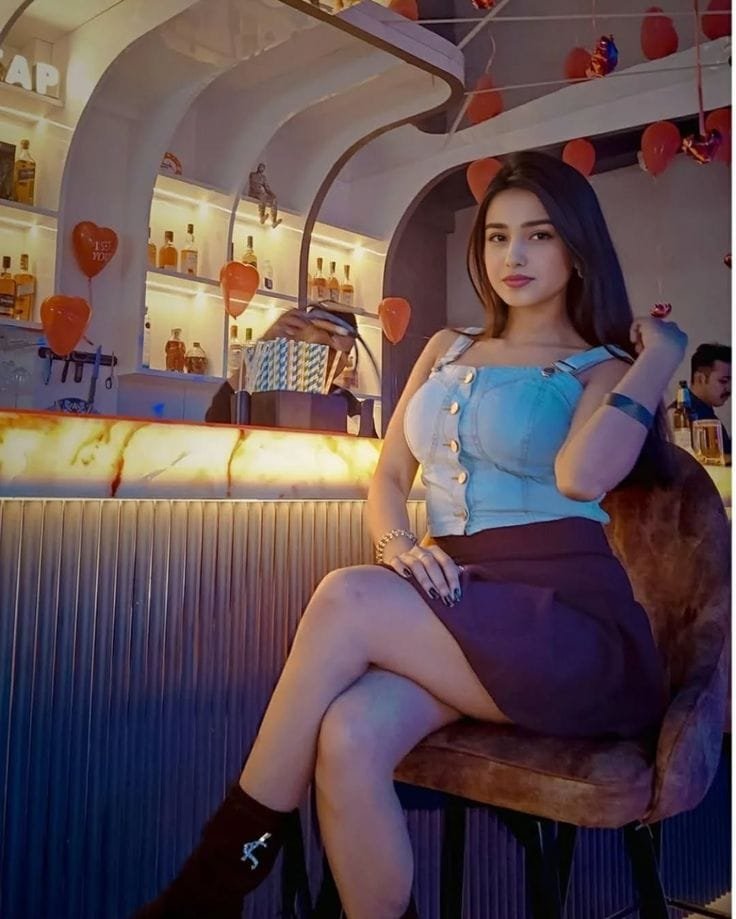 Cute beautiful girls dp (7)