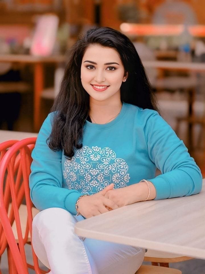 Cute girl style pic dp (1)