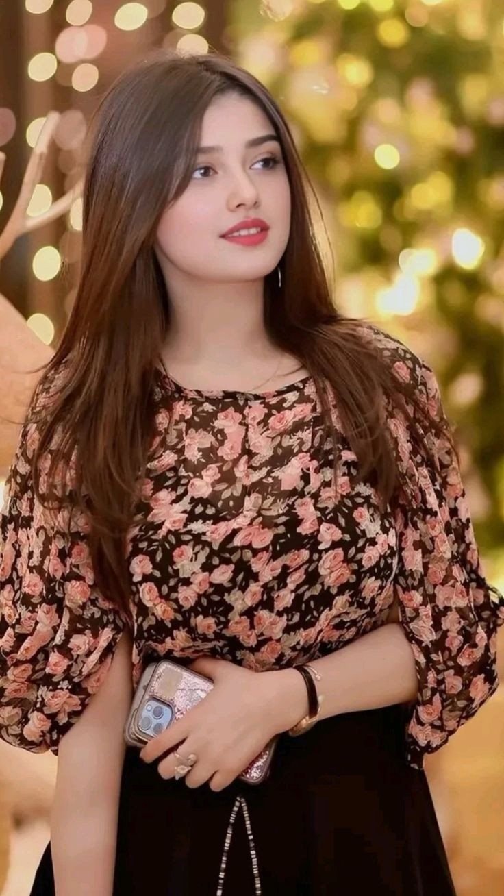 Cute girls dp attitude stylish
