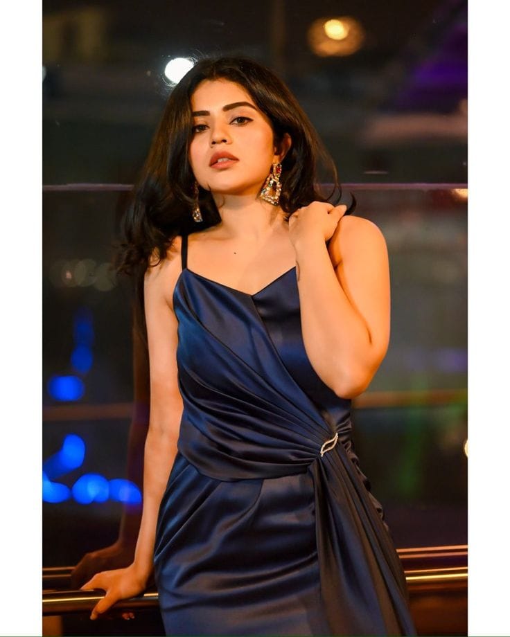 Cute girls dp images (1)