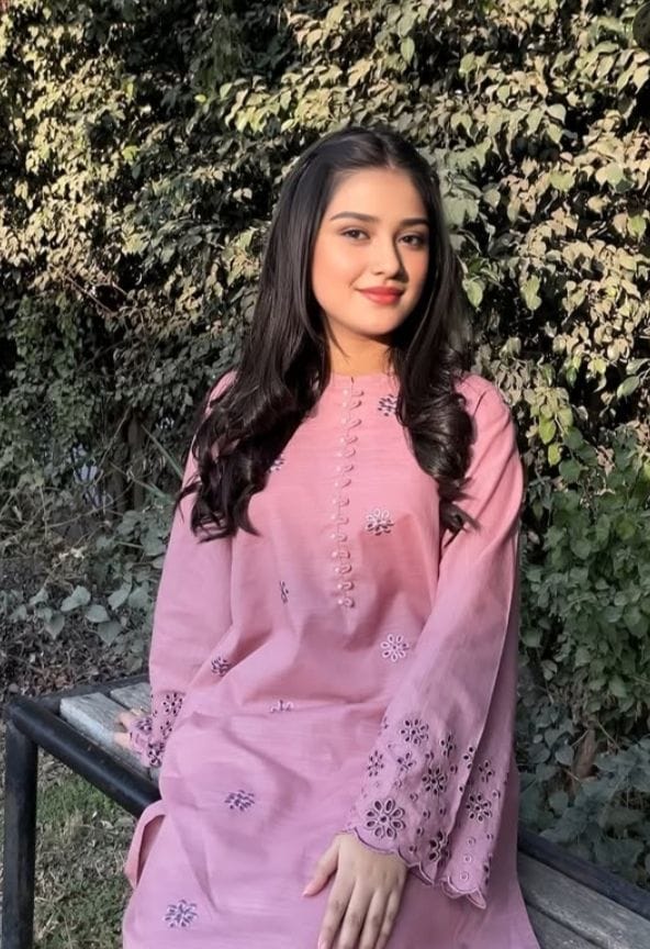 Cute girls dp images (19)