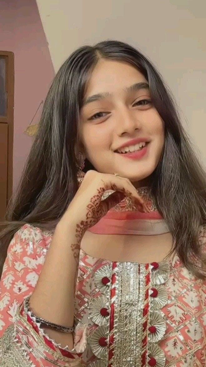 Cute girls dp images