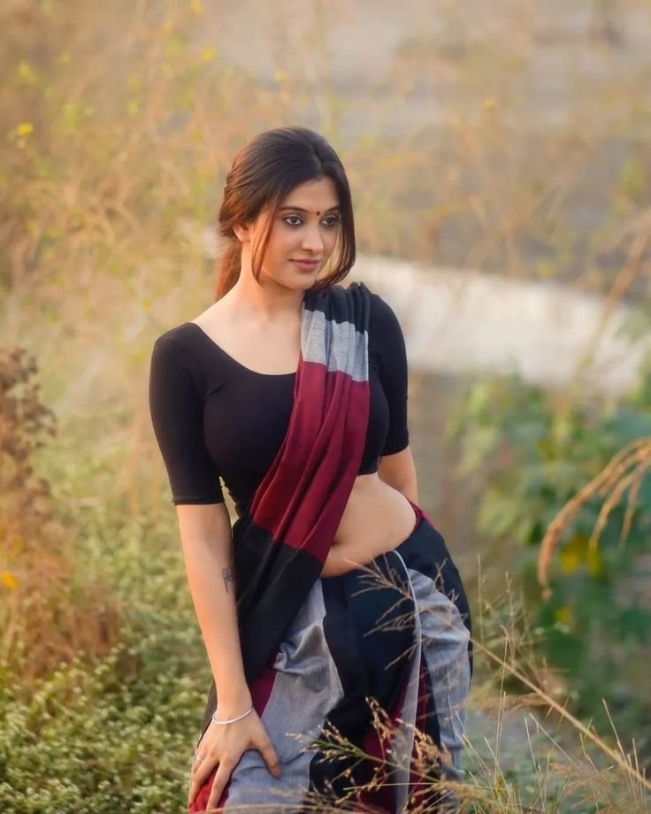 Cute girls dp saari