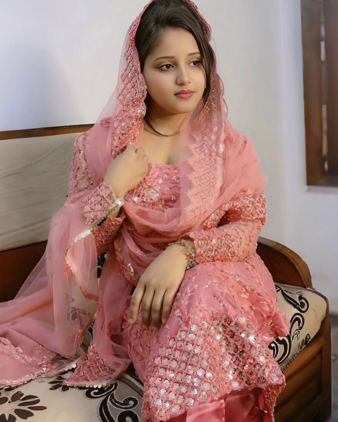 Cute muslim girl dp for instagram