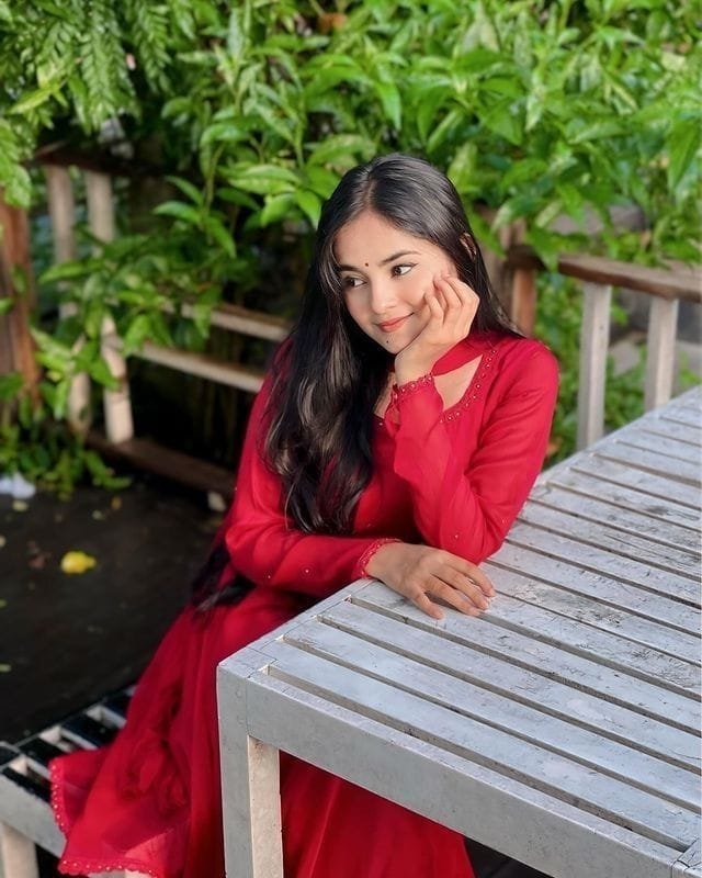 Girl style pic dp instagram (7)