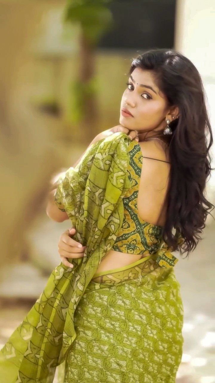 Girls dp saari