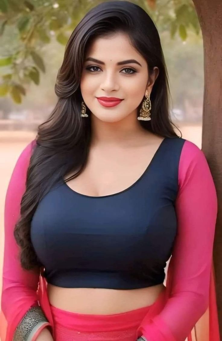 Hot poses for chubby girls (2)