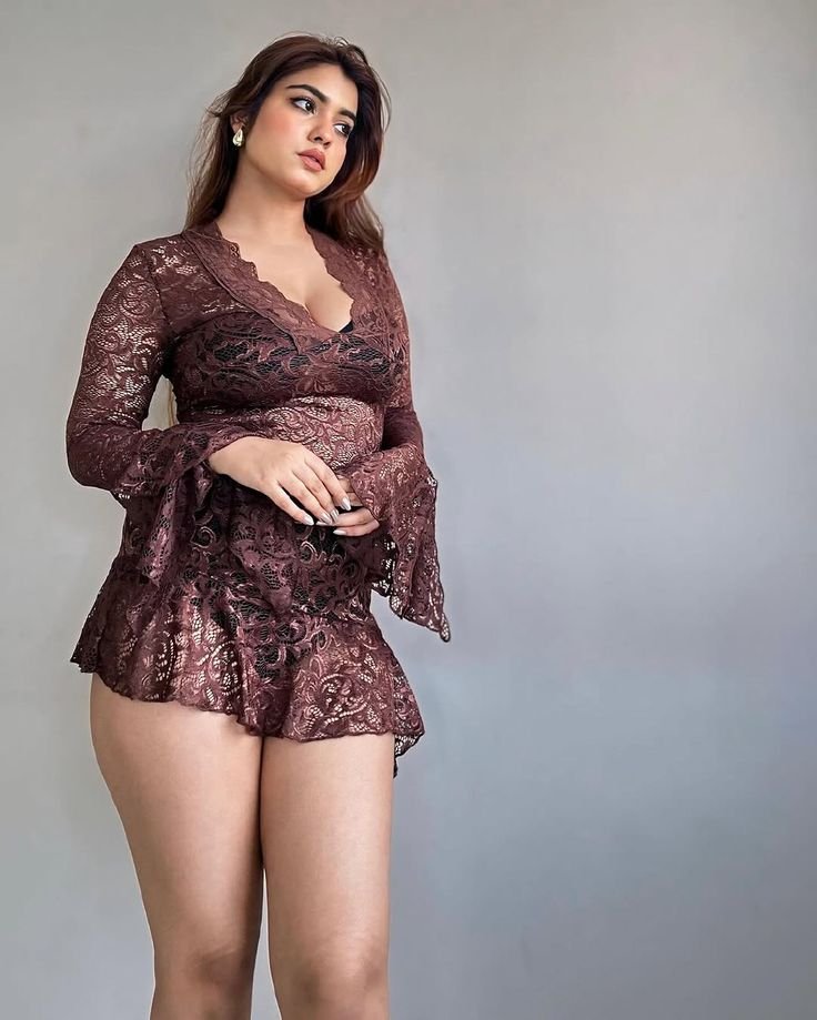 Hot poses for instagram (12)
