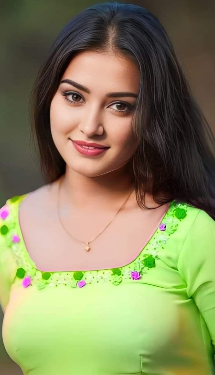 Innocent beautiful girls dp