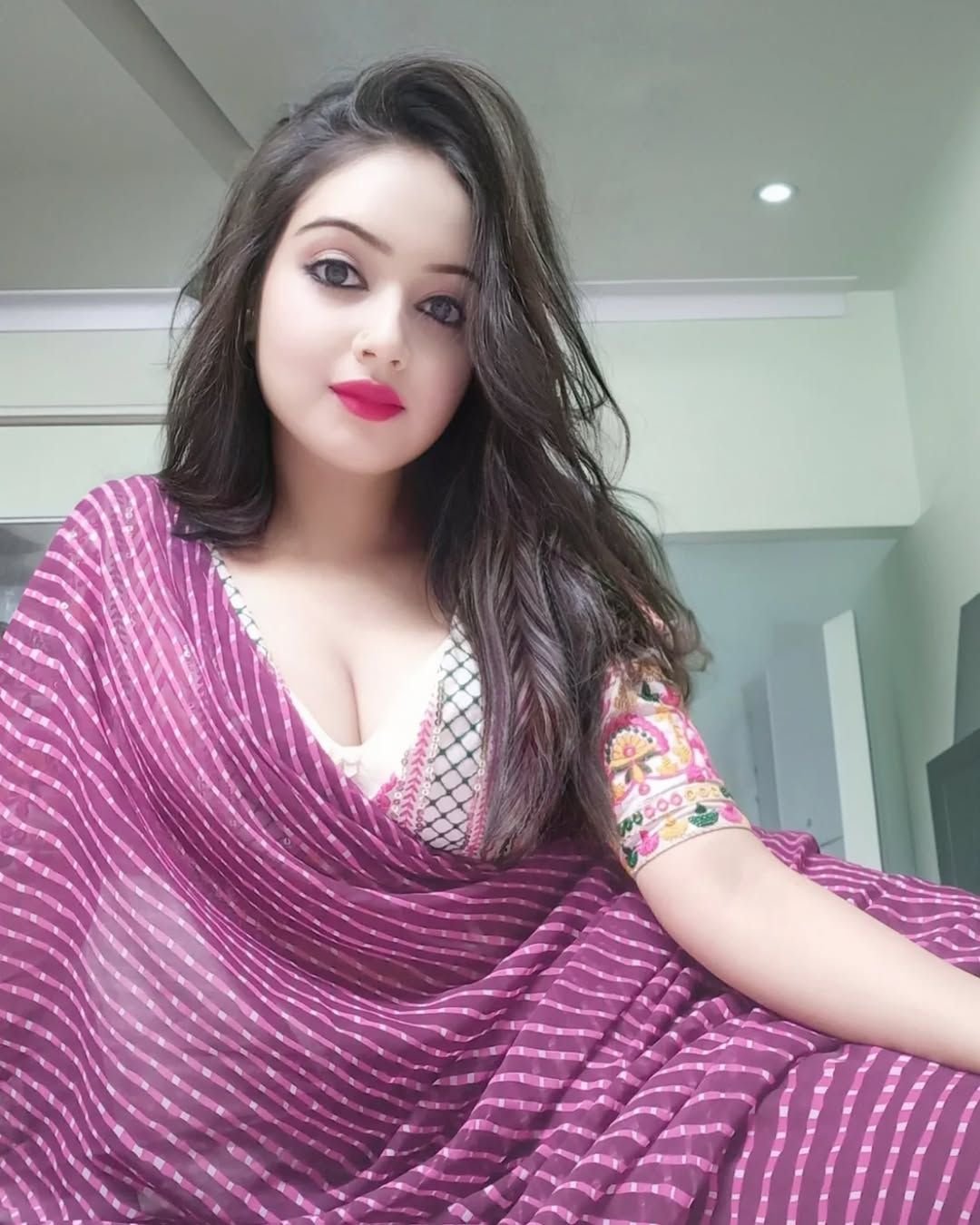 Kashmiri girl dp