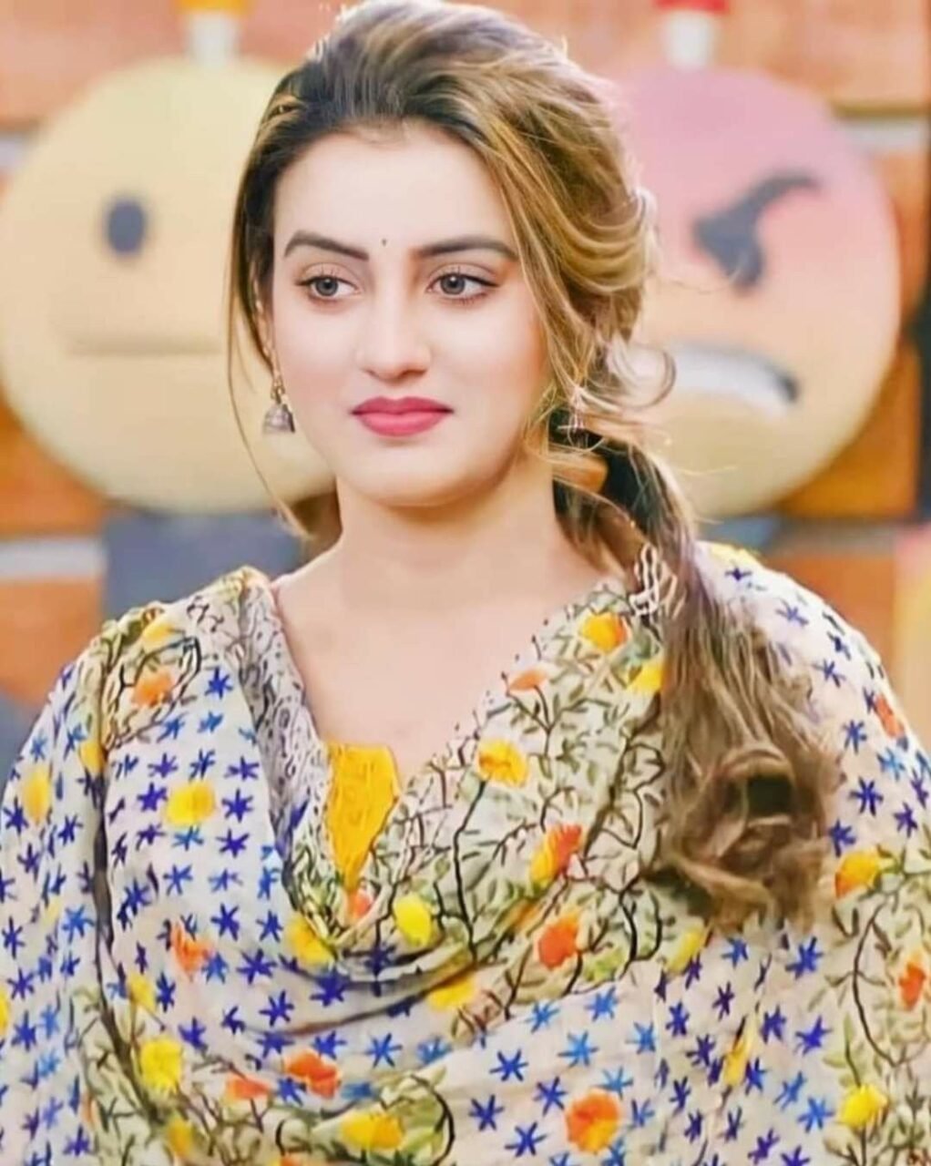 Kurti poses for girls (2)