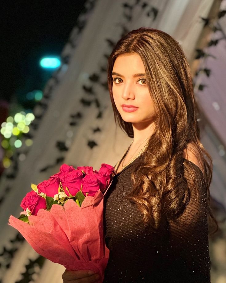 Latest girls dp black saari