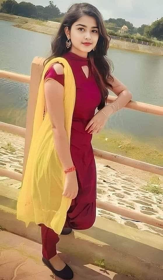 Most beautiful girls dp for whatsapp