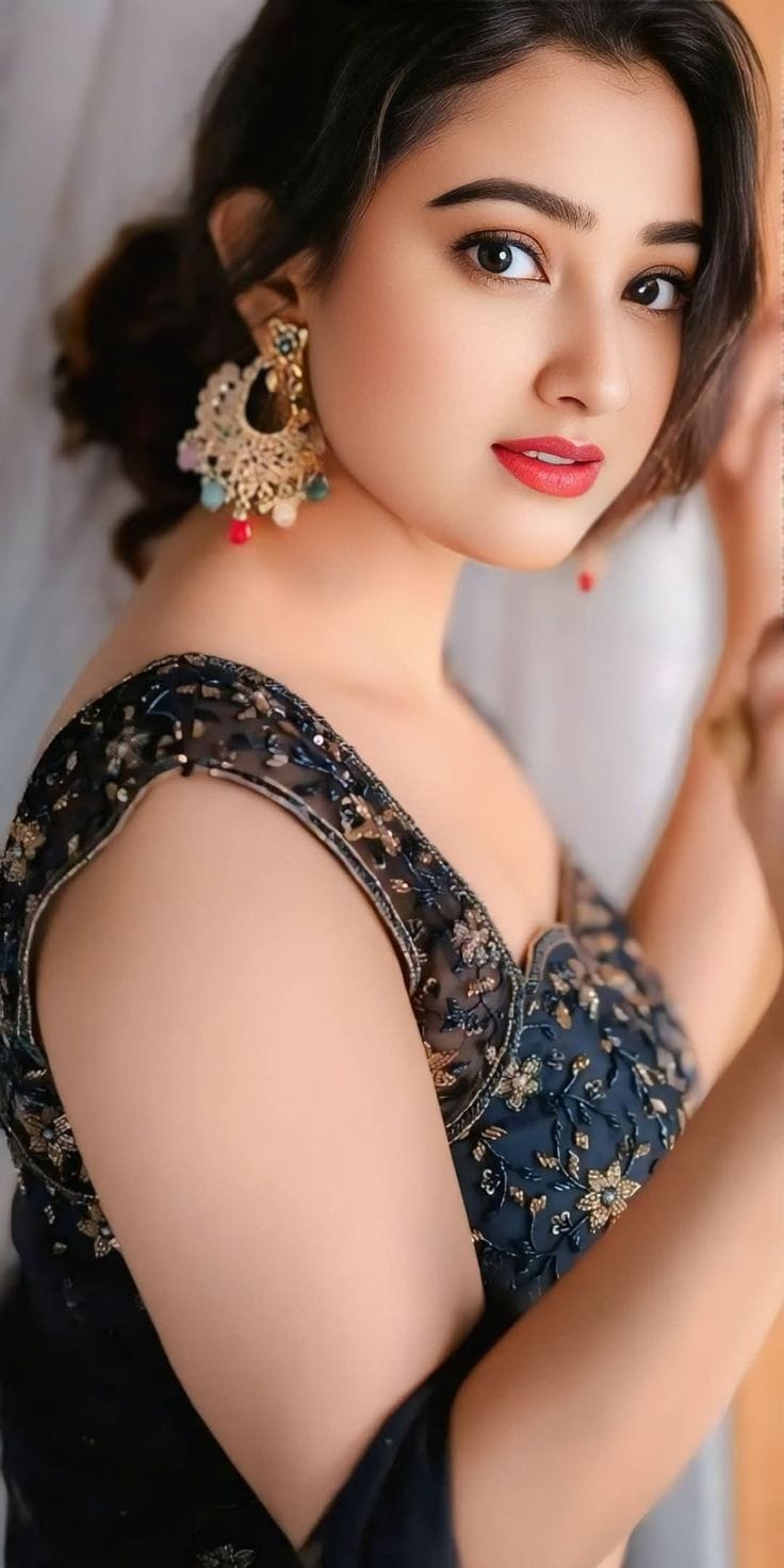 Most beautiful girls dp for whatsapp