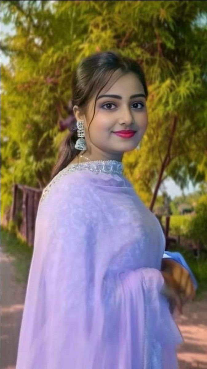 Poses for girls in suit (5)