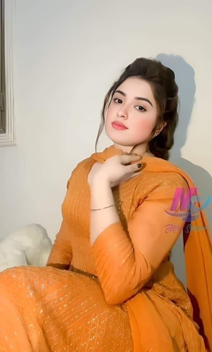 Salwar suit girl dp instagram