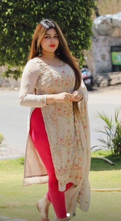 Salwar suit girl pic dp new