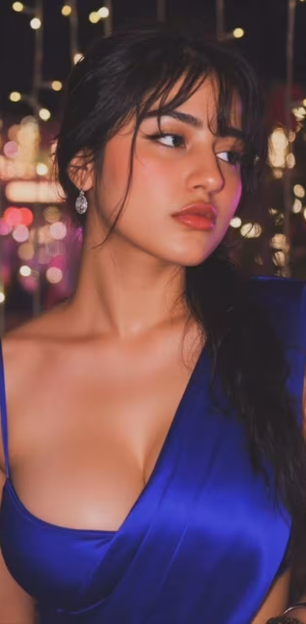 Saree hot poses for girls (13)