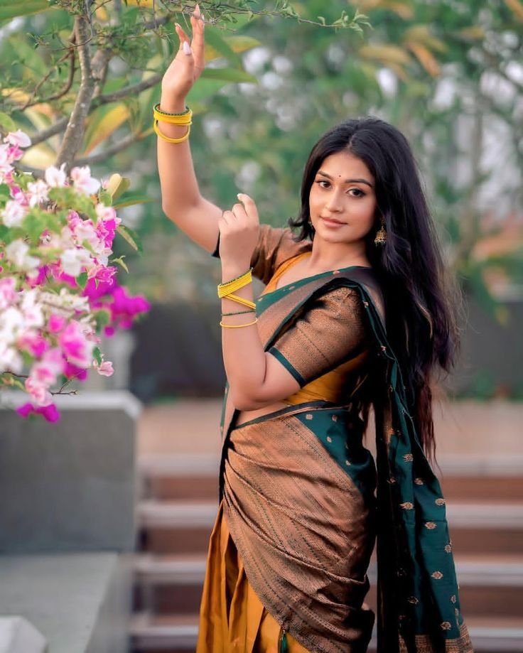 Sari dp girl stylish instagram (13)