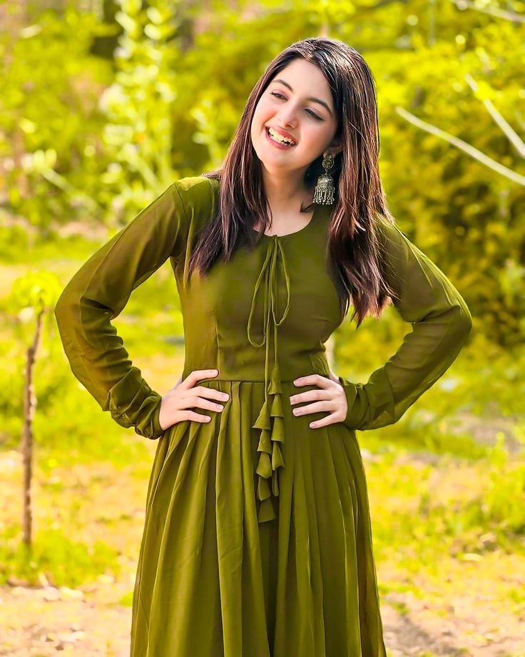 Smiling girls dp
